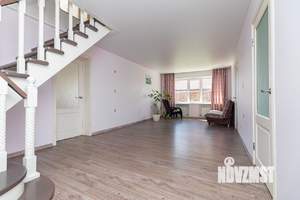 Коттедж 175м², 2-этажный, участок 15 сот.  