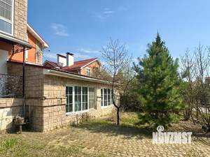 Коттедж 270м², 2-этажный, участок 10 сот.  