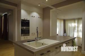 Коттедж 183м², 2-этажный, участок 15 сот.  