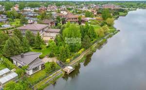 Дом 840м², 3-этажный, участок 35 сот.  