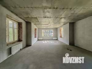 Коттедж 295м², 2-этажный, участок 10 сот.  