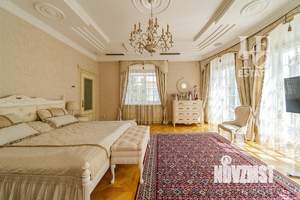 Дом 1500м², 3-этажный, участок 74 сот.  