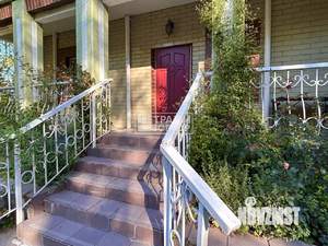 Дом 372м&sup2;, 4-этажный, участок 15 сот.  