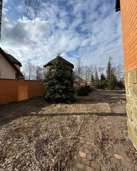 Дом 420м², 2-этажный, участок 15 сот.  