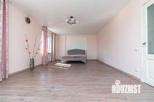 Коттедж 175м², 2-этажный, участок 15 сот.  