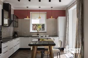 Дом 243м², 2-этажный, участок 15 сот.  