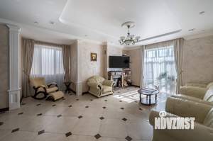 Коттедж 538м², 3-этажный, участок 12 сот.  