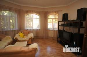 Коттедж 240м², 2-этажный, участок 13 сот.  