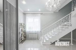 Дом 200м&sup2;, 2-этажный, участок 9 сот.  