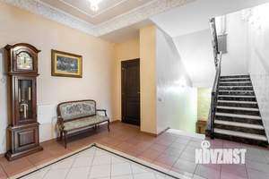 Коттедж 347м², 3-этажный, участок 12 сот.  
