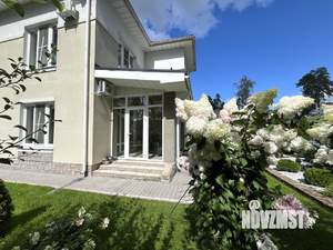 Коттедж 180м², 2-этажный, участок 15 сот.  