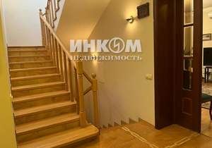 Дом 250м², 2-этажный, участок 12 сот.  
