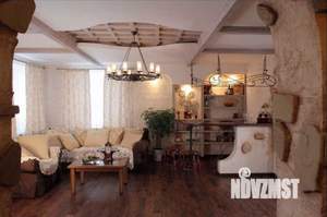 Дом 480м&sup2;, 3-этажный, участок 18 сот.  