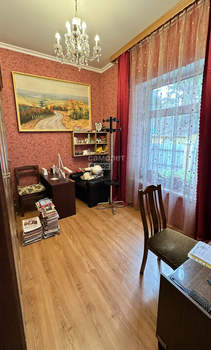 Дом 295м², 3-этажный, участок 12 сот.  