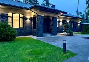 Дом 555м², 2-этажный, участок 13 сот.  