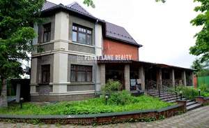 Дом 538м², 4-этажный, участок 13 сот.  