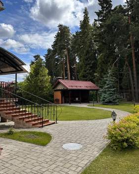 Дом 385м², 2-этажный, участок 15 сот.  
