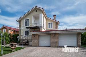 Коттедж 538м², 3-этажный, участок 12 сот.  