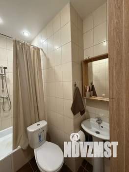 Студия квартира, посуточно, 35м2, 15/16 этаж