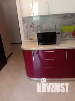 1-к квартира, посуточно, 40м2, 7/19 этаж