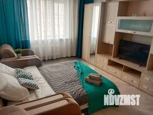 1-к квартира, посуточно, 40м2, 7/19 этаж