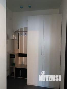 Студия квартира, посуточно, 27м2, 10/18 этаж