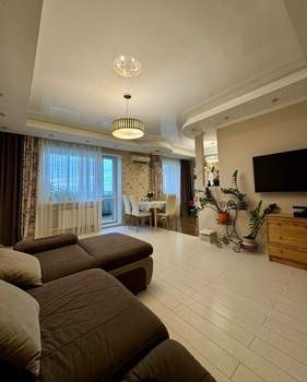 4-к квартира, вторичка, 130м2, 11/25 этаж