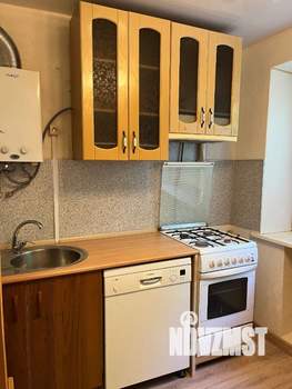 2-к квартира, вторичка, 43м2, 1/4 этаж