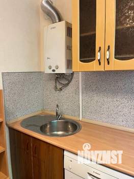 2-к квартира, вторичка, 43м2, 1/4 этаж