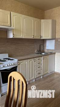 2-к квартира, вторичка, 63м2, 10/17 этаж