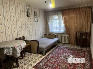 2-к квартира, вторичка, 42м2, 1/5 этаж