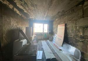 3-к квартира, вторичка, 56м2, 5/5 этаж