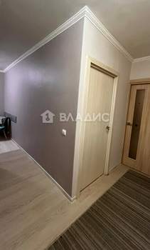 2-к квартира, вторичка, 44м2, 1/4 этаж