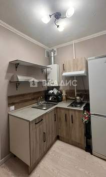 2-к квартира, вторичка, 44м2, 1/4 этаж