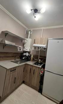 2-к квартира, вторичка, 44м2, 1/4 этаж