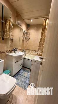 2-к квартира, вторичка, 44м2, 1/4 этаж