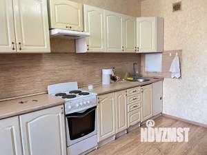 2-к квартира, вторичка, 63м2, 10/17 этаж